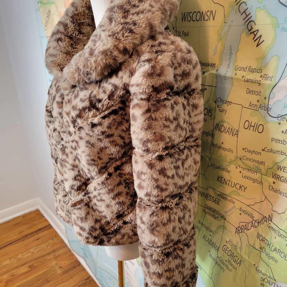 Sofia by Sofia Vergara Faux Fur Leopard Print Bomber Jacket Size S - Picture 3 of 16